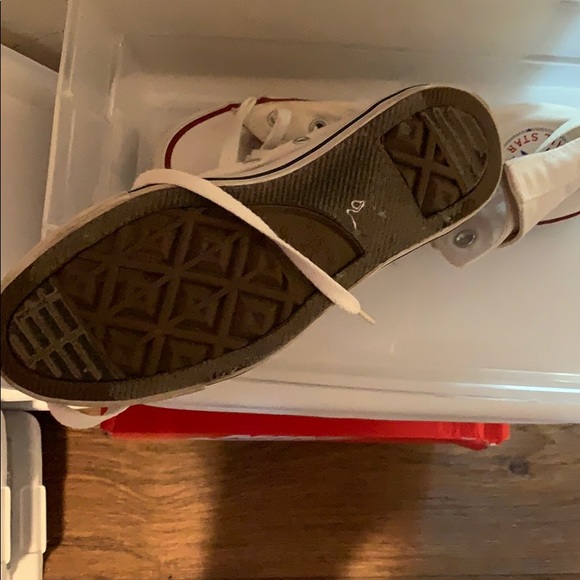 Converse - Picture 2 of 2